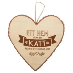 Hängande trähjärta - Ett hem utan en katt...