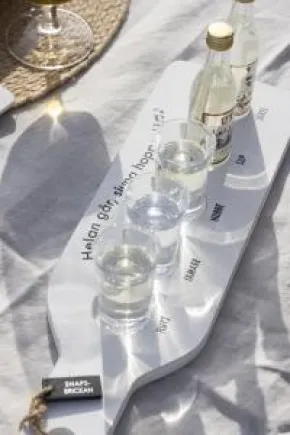 Snapsbricka med glas - Helan går, sjung hopp