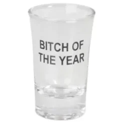 Snapsglas med text (Bitch of the year)